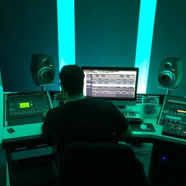 Kriztan Kay in the studio